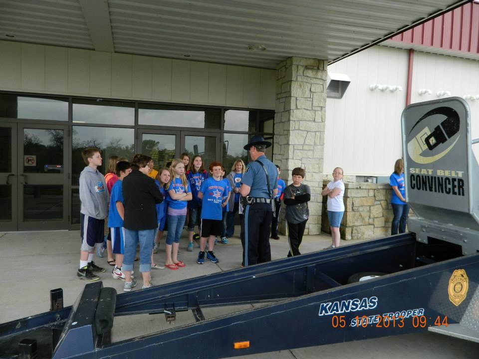 Officer with a group of kids